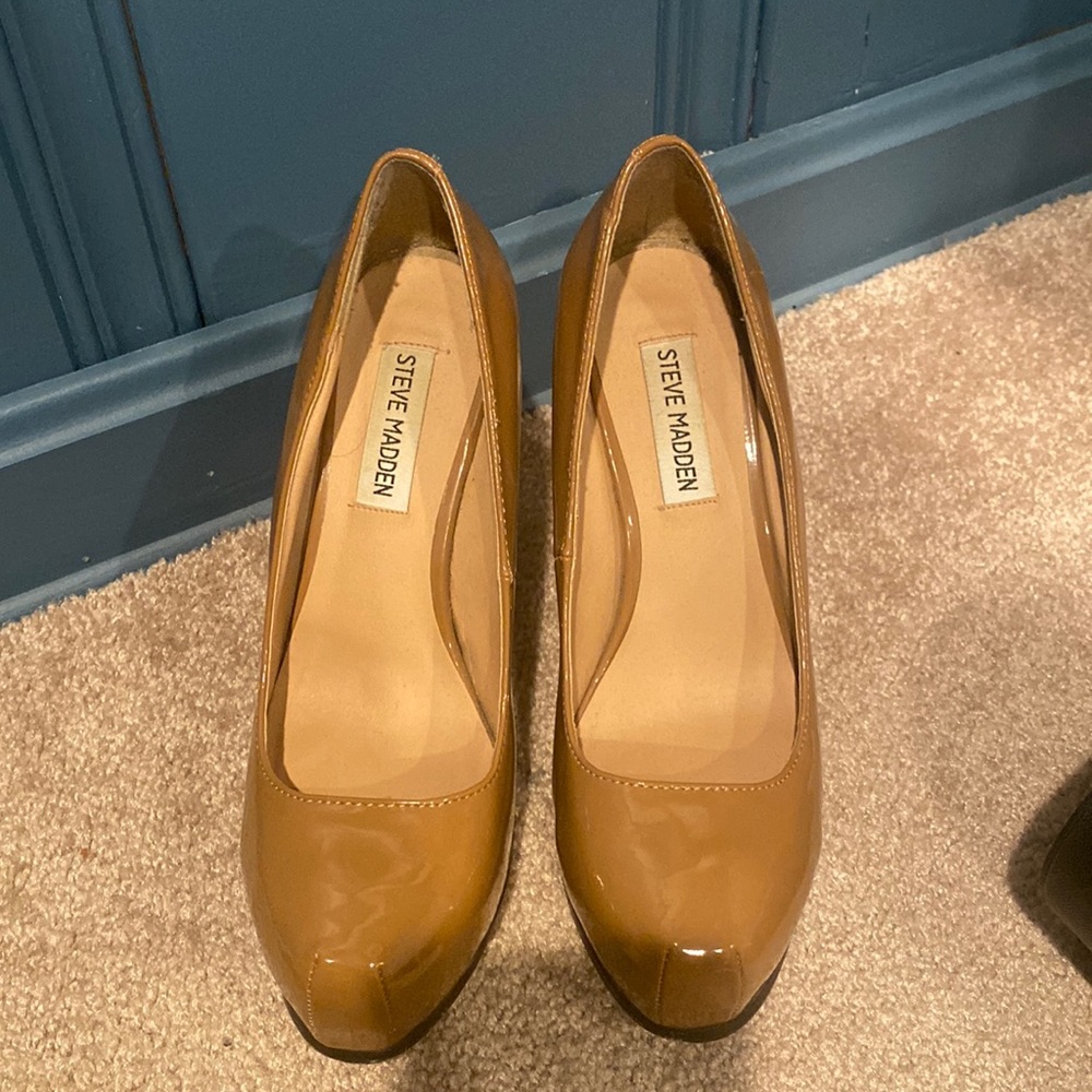 Steve Madden Nude Heels